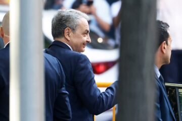 Zapatero afea al juez del ‘caso Plus Ultra’ el “desliz” que permitió que se filtrara su agenda personal