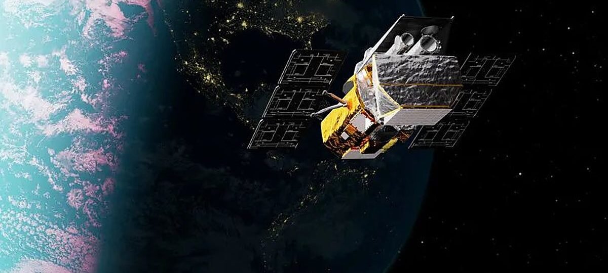 La NASA envía una nave para rescatar un telescopio espacial de 500 millones de dólares que cae hacia la Tierra