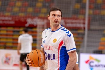 Unai Mendikote abre el capítulo de fichajes del Insolac Caja 87 de Juani Díez