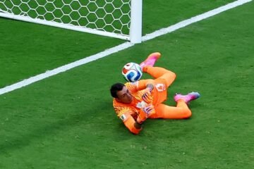Baena se aprovecha de un nuevo error de Muslera para lucirse ante Valverde