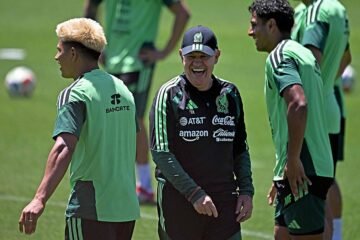 El Vasco Aguirre quiere poner picante al Mundial