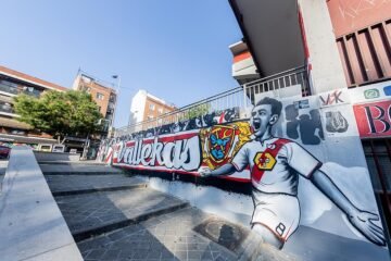 La plantilla del Rayo alza la voz: «Hace muchos años que la afición  denuncia el estado de nuestro estadio»
