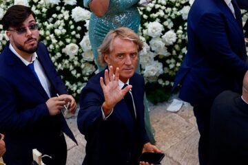 Ruedan cabezas en el fútbol italiano, que se encomienda ahora a Mancini y Ranieri