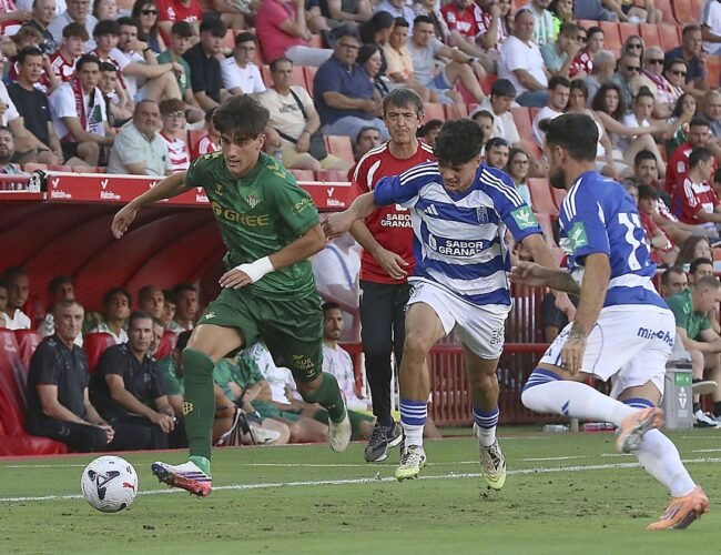 Granada – Betis: El nivel de exigencia crece y el Betis cae en Los Cármenes (1-0)