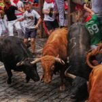Cuarto encierro de San Fermín 2026, en directo | Los toros de Álvaro Núñez protagonizan un multitudinario encierro con mucha tensión