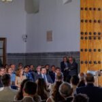 Vox planta a Moreno en el acto a Blas Infante y la izquierda le afea que pacte con los que ridiculizan la autonomía