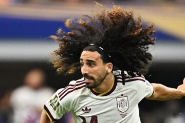 El muro de la selección: nadie regatea a Cucurella