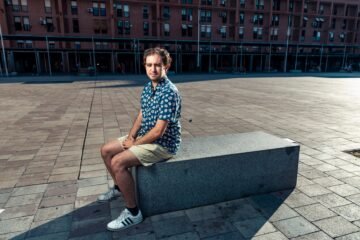 Las bajas por enfermedad, un derecho del que son más conscientes los jóvenes: “No vamos a acudir a trabajar enfermos”