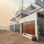 El incendio en el Pantano de San Juan llega al Real Club Náutico de Madrid