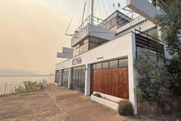 El incendio en el Pantano de San Juan llega al Real Club Náutico de Madrid
