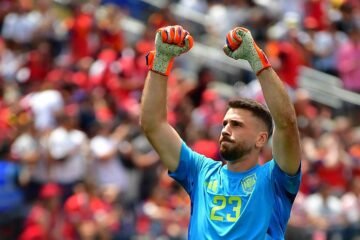 Unai Simón toca el techo del mundo: ya es el portero con la racha de imbatibilidad más larga en la historia de los Mundiales