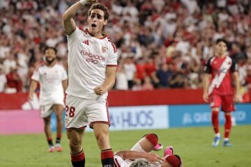 Mismo día, rival y escenario: el Sevilla consiguió su primera victoria en un debut liguero cinco años más tarde