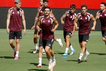 García Plaza espera contar con Juan Iglesias ante el Atlético pese a que sigue sin entrenarse