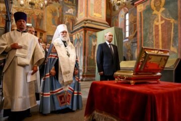 Putin se agarra al milagro de un príncipe incorrupto del siglo XIV para levantar la moral de su alicaída soldadesca en Ucrania