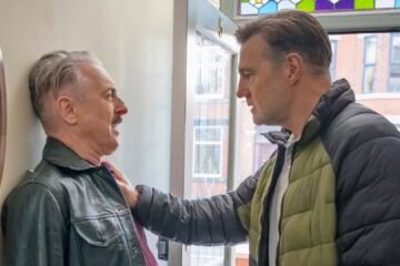 Russell T. Davies: “Me alegro de que ‘Más que rivales’ y ‘Heartstopper’ hagan finales LGTBI+ felices. A mí no me salen” 