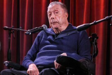 Muere a los 80 años el actor Tim Curry, la estrella de ‘The Rocky Horror Picture Show’