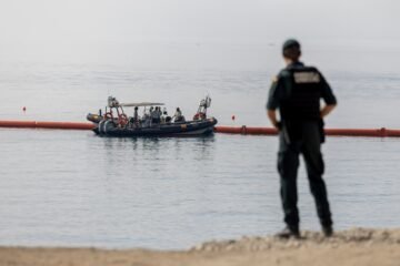 El Tarajal contiene la respiración: presión policial y tensa espera en la frontera de Ceuta