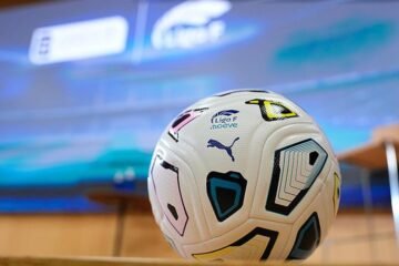 El fútbol femenino, con el corazón en un puño