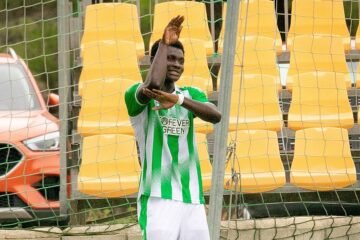 El Betis Deportivo prepara con victoria su regreso a Segunda RFEF