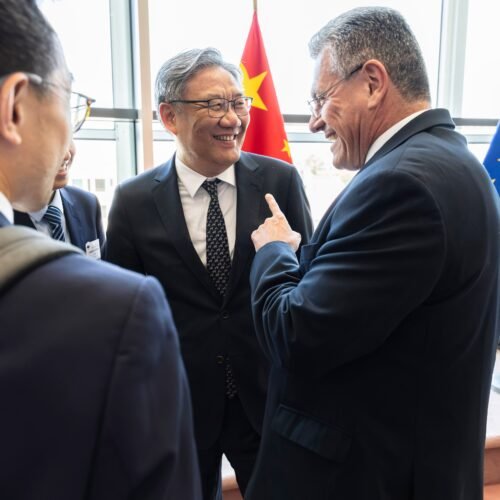 Bruselas se pertrecha ante una posible batalla comercial con China