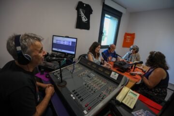 Con las últimas radios libres se extinguen los ochenta 