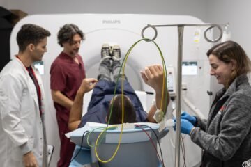 La enfermedad que causa la mayoría de los infartos se acumula en silencio en las arterias desde la juventud