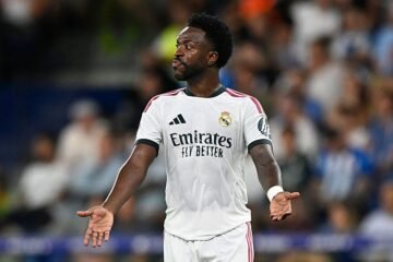 Mourinho sale en defensa de Vinicius: «Recibe bullying de los adversarios y del público»