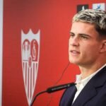 Robbie Ure, presentado como delantero del Sevilla FC: «Estoy ilusionado por dar cada vez más pasos hacia delante»