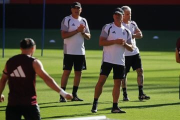 García Plaza recuerda su libreto: «Mi idea es jugar con dos delanteros, pero hasta que no venga más gente es difícil»