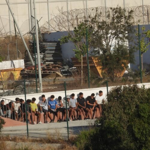 Más de 1.750 menores extranjeros han sido derivados desde Canarias, Ceuta y Melilla en un año