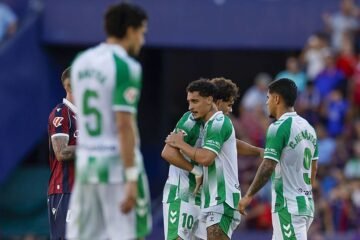 La goleada no cambia el plan del Betis en el cierre del mercado