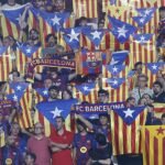 Fracaso independentista: más esteladas en los alrededores del estadio que en las gradas del Camp Nou