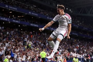 Espí endulza el debut de Mourinho con un agónico gol en el 90