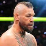 ¡Conor McGregor la vuelve a liar! Armado  y rodeado de tanques en un anuncio unos días después de su operación de rodilla