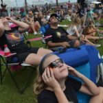 Así desconcierta el eclipse a los animales