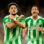 La celebración de Fornals ante el Arsenal, imitando el escudo del West Ham
