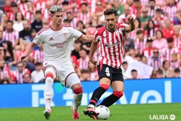 El trabajo silencioso de Robbie Ure en su primera titularidad con el Sevilla FC