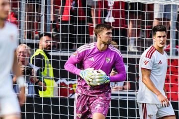 El Sevilla FC gana efectivos para el debut: Fran González, inscrito en LaLiga