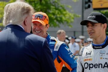 Álex Palou naufraga en la carrera de Trump por las calles de Washington