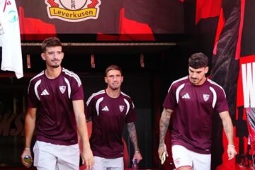 Nico Guillén, en el once más reconocible del Sevilla FC ante el Leverkusen, con Isaac como único punta