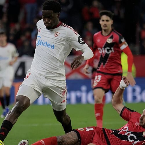 Dónde ver Sevilla – Rayo: canal de TV y streaming online del partido de LaLiga EA Sports 2026-2027