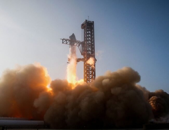 Elon Musk envía por primera vez su megacohete Starship a la órbita terrestre en un viaje de 10 horas