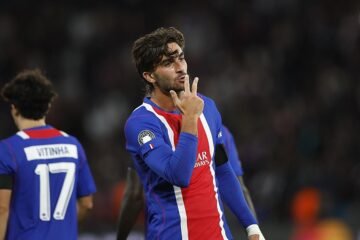 Ferran sigue en una nube: hat-trick en su estreno en la Champions con el PSG