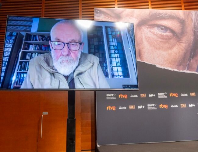 El cineasta Mike Leigh se despide con la más bella oda a la compasión en ‘Tender Loving Care’