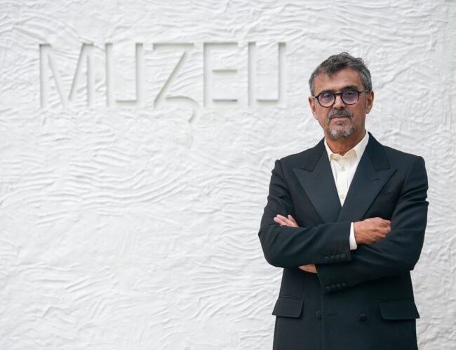 La utopía obrera de José Teixeira, el magnate que llena sus fábricas de libros, arte y filosofía