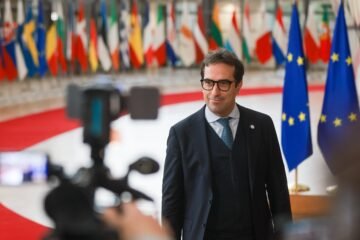 España propone reestructurar la deuda del fondo europeo de recuperación para dar 70.000 millones extra a la UE