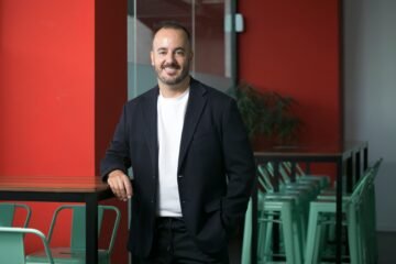 Rafael Herrera, director de antena de canal Ten: “Nos beneficia la viralidad que genera Alba Carrillo y también que atraiga a la clase política” 
