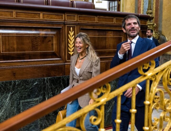 La regulación de la IA generativa en la cultura se le atraganta al Gobierno