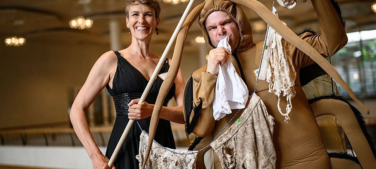 De calzoncillos enterrados a urinarios sin salpicaduras: los IgNobel premian la ciencia más insólita