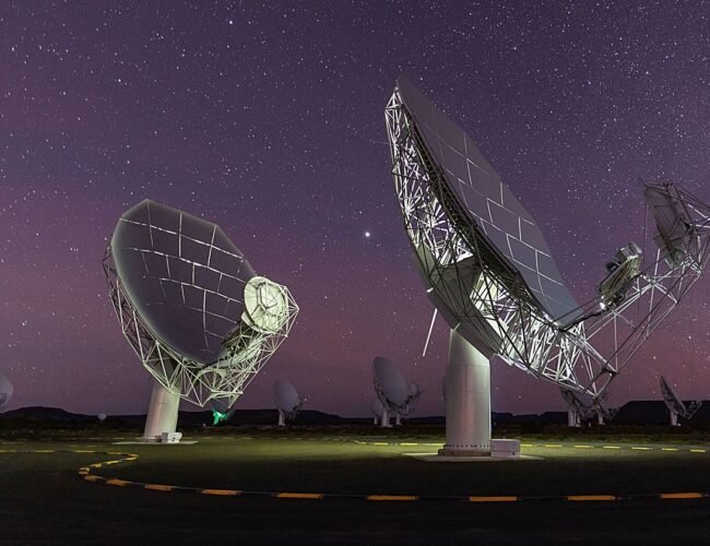 Astrónomos captan por primera vez señales de radio de un exoplaneta, un mundo fuera del Sistema Solar